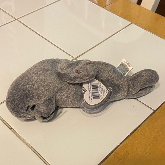 Ty Beanie Baby Slippery Gray Seal Plush Toy, 1OO - Picture 2 of 3